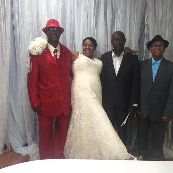 Meet your Posher, Vernessa - Picture 1 of 1